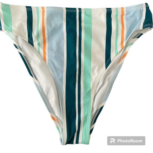 Cupshe Striped Triangle Bikini Swimsuit - Picture 4 of 13